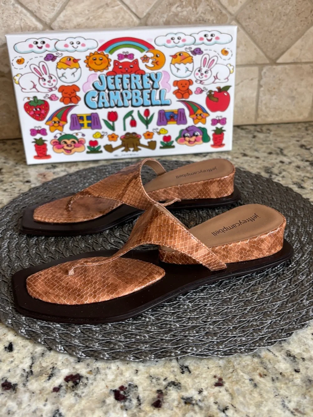 Jeffrey Campbell Pedastal Beige Snakeskin Sandals size 8